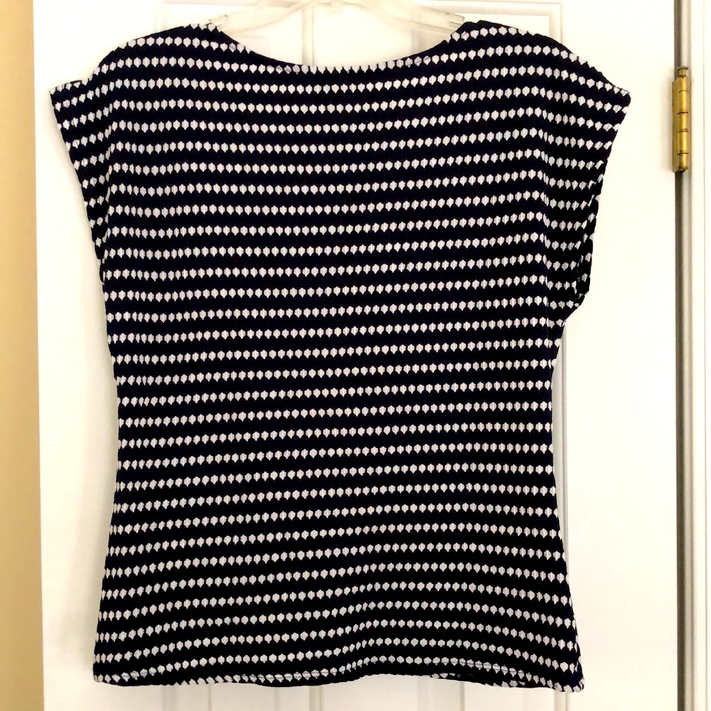 Women’s top by W5.  Size L.  Black and white. - Picture 5 of 6